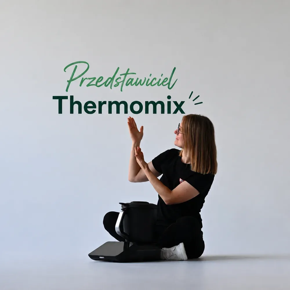 Aga Horche z Thermomixem TM7 — napis „Przedstawiciel Thermomix”